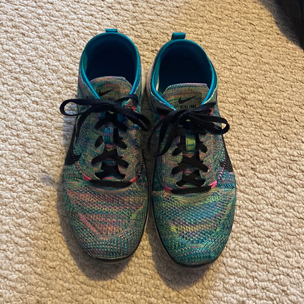 Nike free 5.0 flynit size 8 multicolor green pink teal